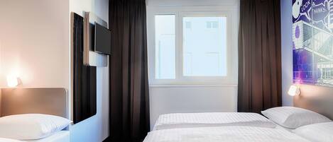 Dreibettzimmer | Schallisolierte Zimmer, kostenloses WLAN, Bettwäsche