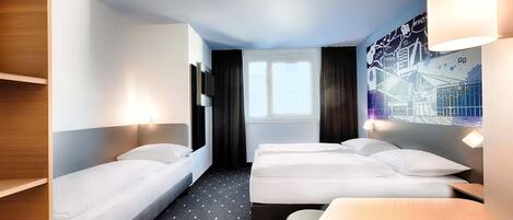 Soundproofing, free WiFi, bed sheets