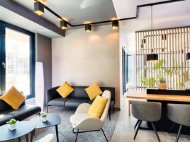 Τηλεόραση με επίπεδη οθόνη 32 ιντσών με καλωδιακά κανάλια, τηλεοράσεις