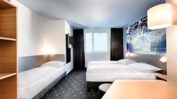 Triple Room | Soundproofing, free WiFi, bed sheets