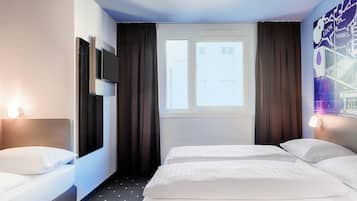 Quarto triplo | Quartos à prova de som, Wi-Fi de cortesia, roupa de cama