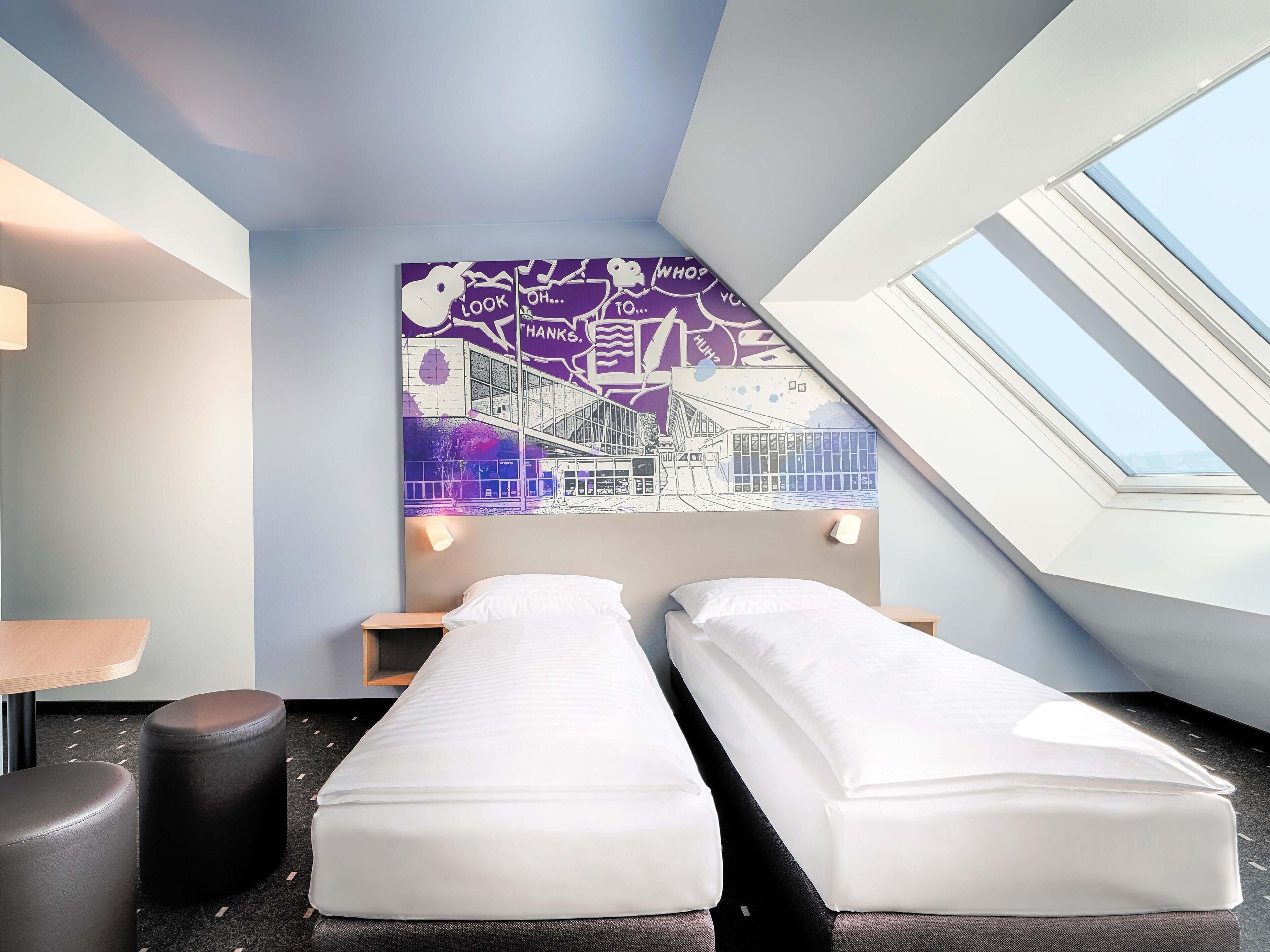 Quarto duplo | Quartos à prova de som, Wi-Fi de cortesia, roupa de cama