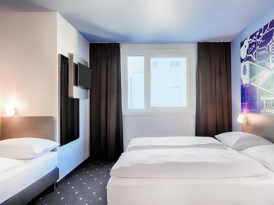Triple Room | Soundproofing, WiFi (free), bed sheets