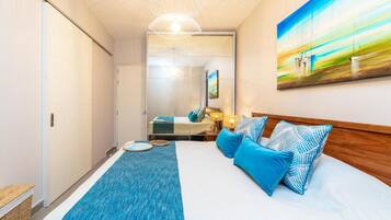 Apartment | 2 bedrooms, iron/ironing board, free WiFi, bed sheets