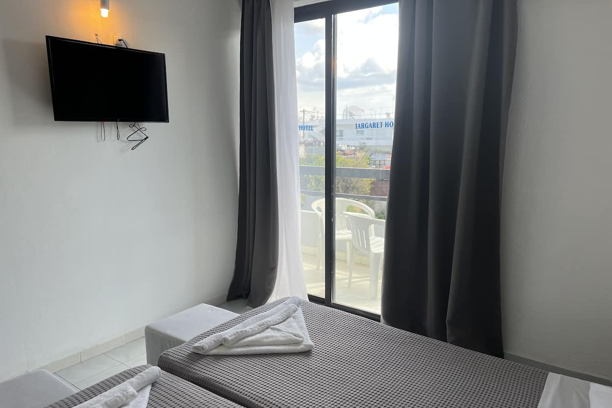 Studio Classique | 1 chambre, coffres-forts dans les chambres, Wi-Fi gratuit, draps fournis