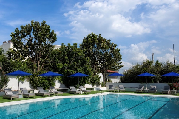 Seasonal outdoor pool