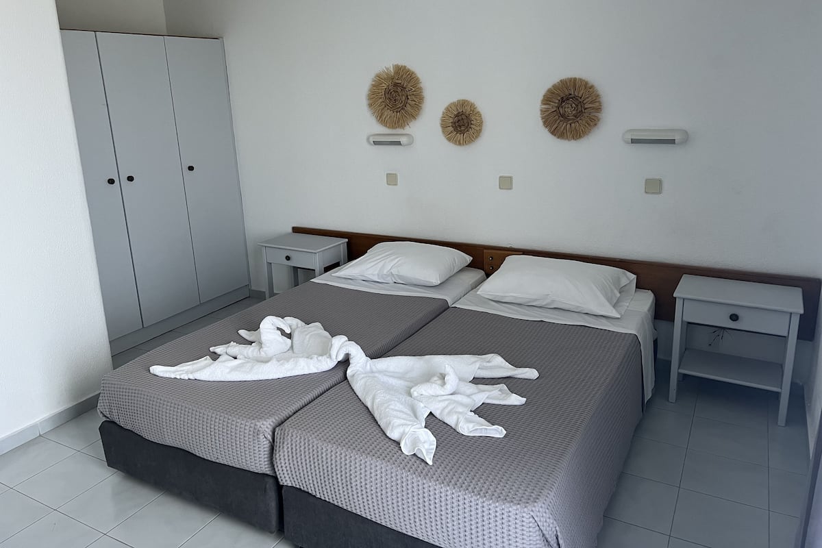 1 chambre, coffres-forts dans les chambres, Wi-Fi gratuit, draps fournis