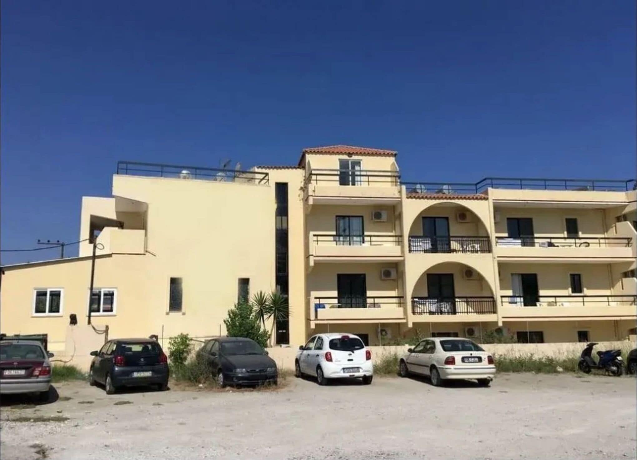 Fachada de la propiedad