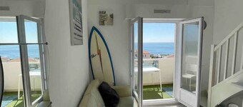 Quiet duplex seaview with balcony + free parking