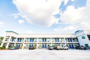 Front of property - Palace Inn IAH Houston Bush Intercontinental Airport (Humble)