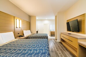 Deluxe Double Room, 2 Double Beds - Palace Inn IAH Houston Bush Intercontinental Airport (Humble)