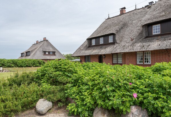 Exterior - Cozy 3-room apartment on approx. 55 m² for 4 persons. (Wenningstedt-Braderup (Sylt))