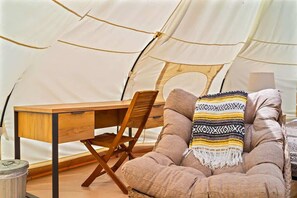 Interior - El Mundo | Stargazer Retreat + Shared Pool Access (Dripping Springs)