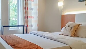 Standard Double Room - Koolkost Syariah Near Mall Balikpapan Baru (Balikpapan)