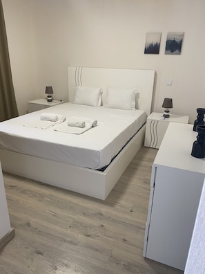 1 quarto, ferros/tábuas de passar roupa, Wi-Fi, roupa de cama