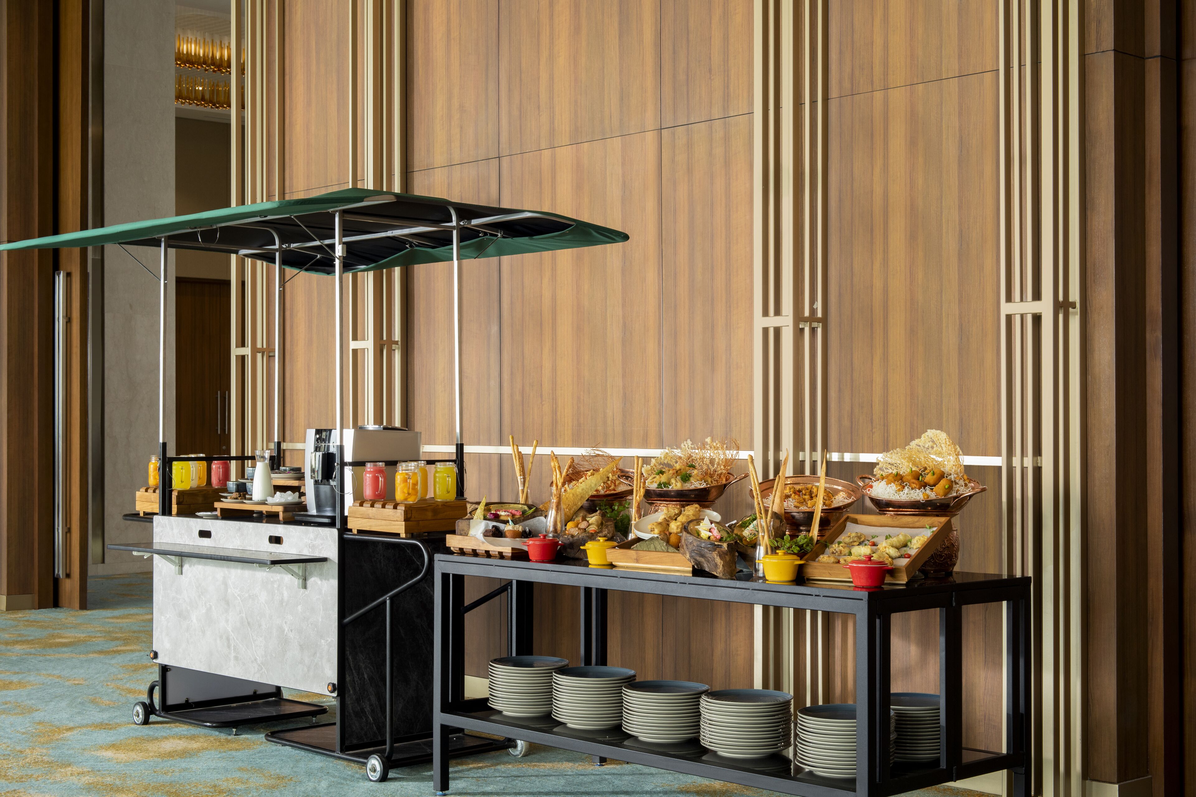Daily buffet breakfast for a fee