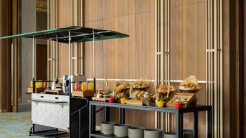 Daily buffet breakfast for a fee