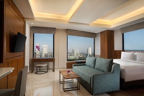 Sunset Suite (Free 1 Cup of Starbucks Upon Arrival) | Minibar, caja fuerte, escritorio y espacio para trabajar con un portátil