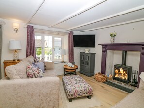 Cottage | Woonkamer | Televisie