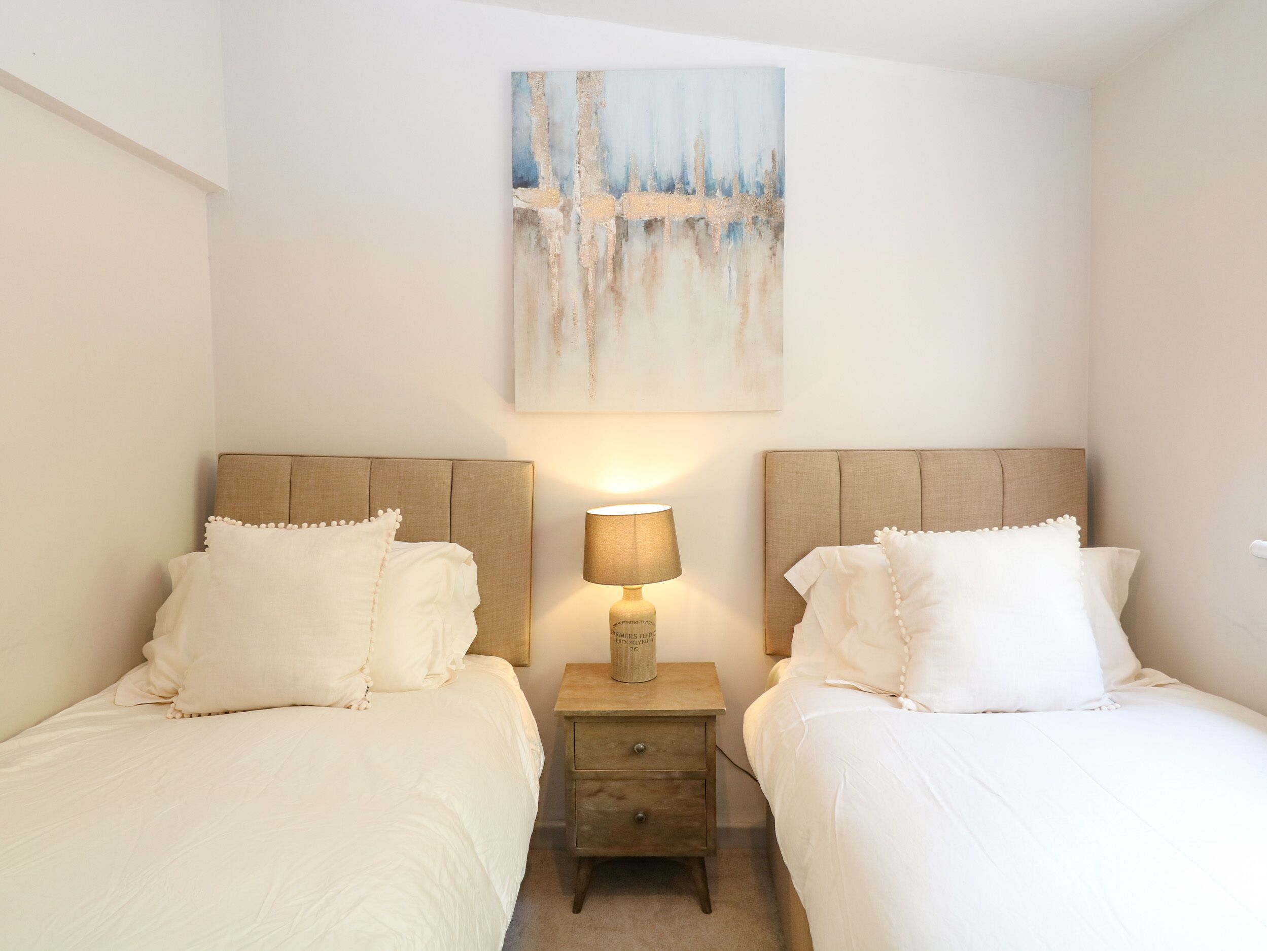 Cottage | 2 bedrooms, individually decorated, individually furnished, free WiFi