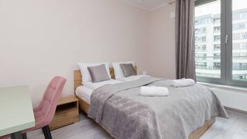 1 bedroom, desk, iron/ironing board, WiFi