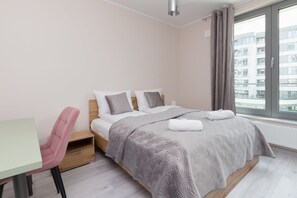 1 bedroom, desk, iron/ironing board, WiFi