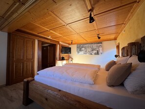 Chambre Double, salle de bains attenante (Marktplatzblick Zimmer )