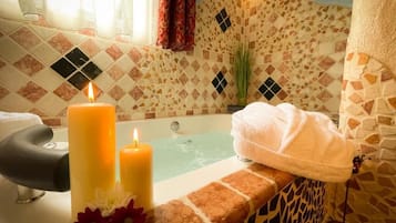Deluxe-svíta - heitur pottur - fjallasýn | Heitur pottur innandyra