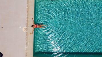 Seasonal outdoor pool