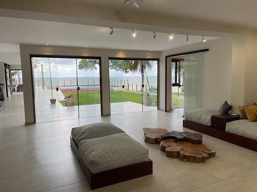 Front sea Mansion With Pool Maceio Paripueira