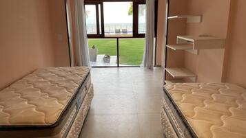 House, Multiple Beds | 8 bedrooms, iron/ironing board, free WiFi, bed sheets