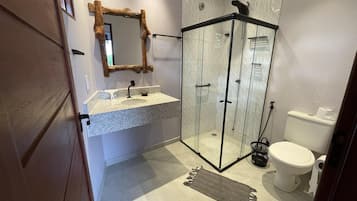 House, Multiple Beds | Bathroom | Separate bathtub and shower, deep-soaking bathtub, hair dryer, towels