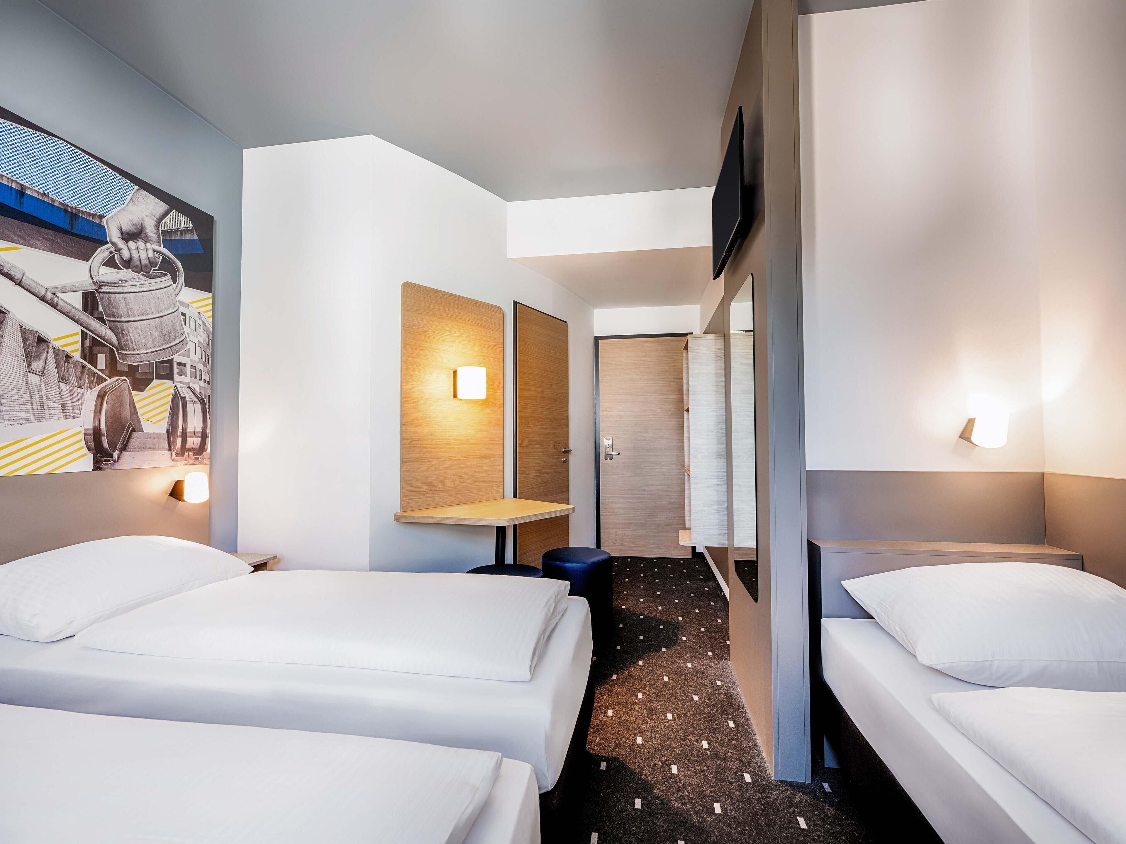 Triple Room | Desk, soundproofing, free WiFi, bed sheets