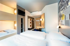 1 bedroom, desk, soundproofing, free WiFi