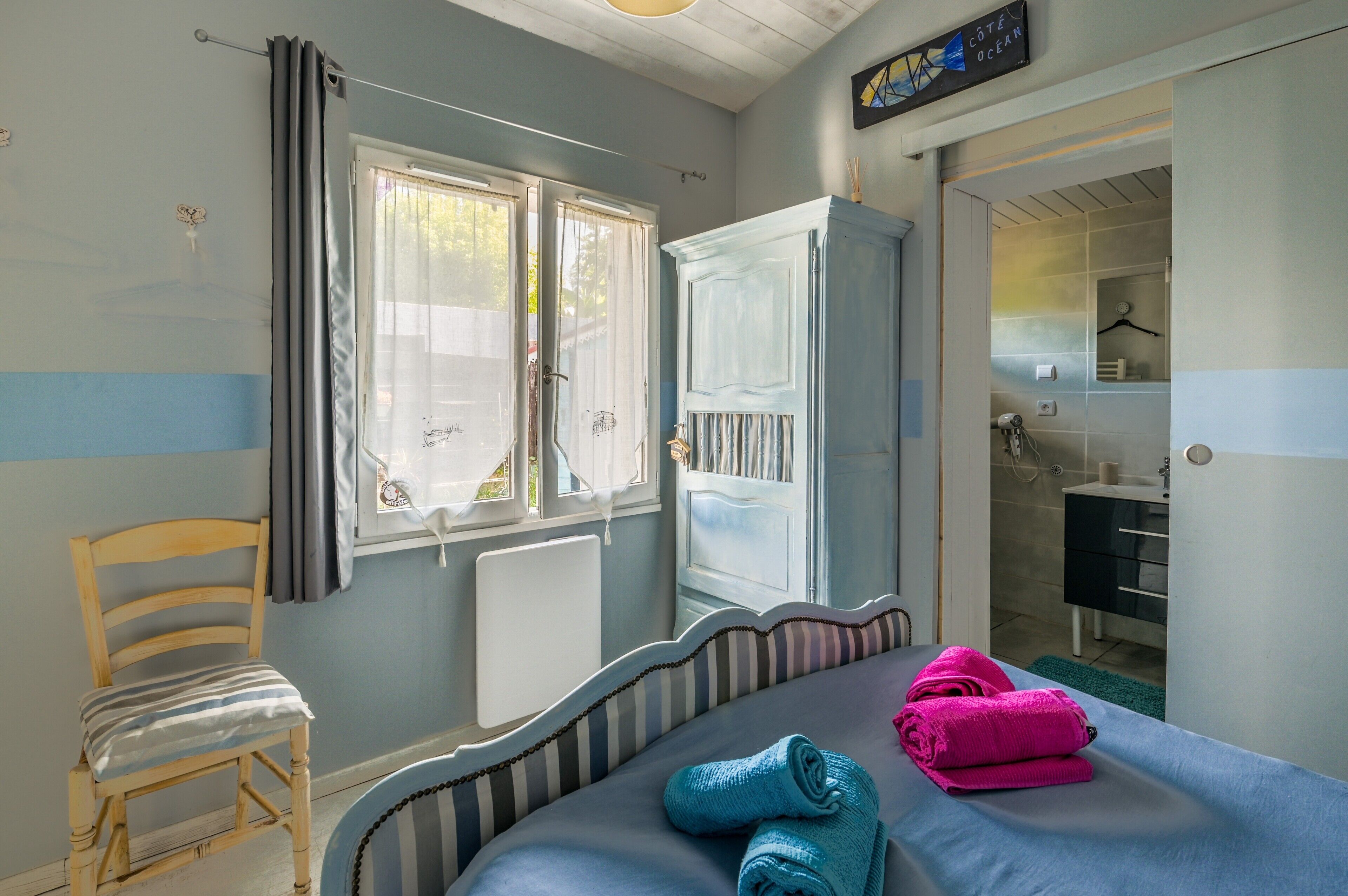 3 makuuhuonetta, ilmainen Wi-Fi, vuodevaatteet