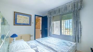 3 Schlafzimmer, Bügeleisen/Bügelbrett, Bettwäsche