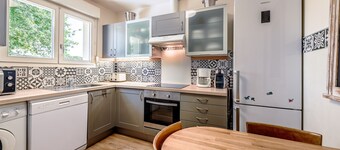 Holiday Villa "Teny La Teste" with Pool, Garden & Terrace