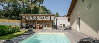Holiday Villa "Teny La Teste" with Pool, Garden & Terrace