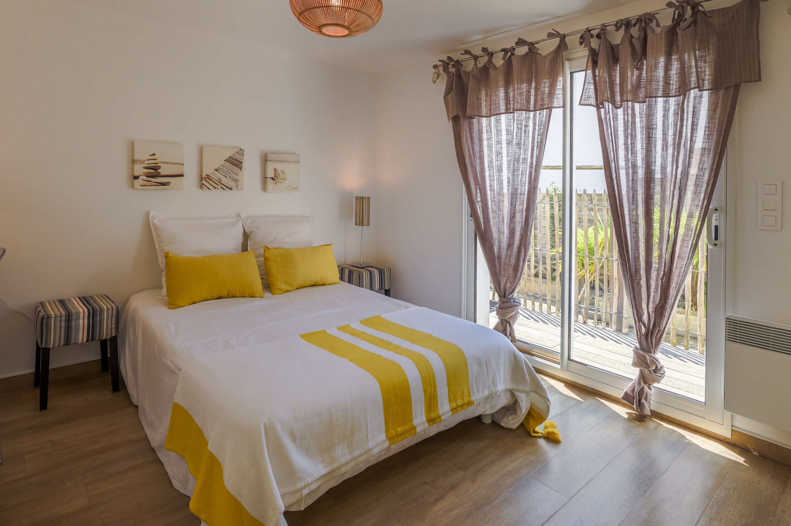 3 habitaciones, tabla de planchar con plancha y wifi gratis 