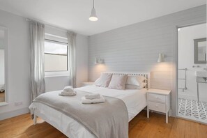 4 bedrooms, iron/ironing board, travel cot, WiFi