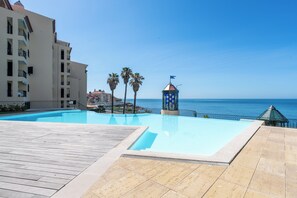 Pool - Parede Beach Apartment T2 (Parede)