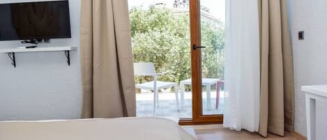 Ropa de cama de alta calidad, minibar y sistema de insonorización