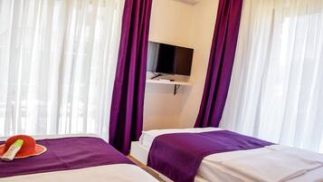 Standard Twin Room | Premium bedding, minibar, soundproofing, free WiFi