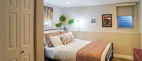 1 chambre, fer et planche à repasser, lit parapluie, Wi-Fi gratuit