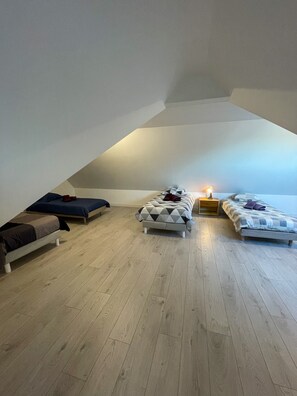 6 chambres, fer et planche Ă  repasser, Wi-Fi gratuit, draps fournis