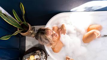 Salas para tratamentos a dois, tratamentos corporais, aromaterapia