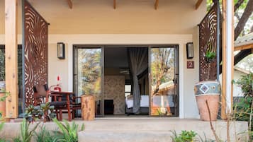 In-room safe, desk, laptop workspace, blackout drapes