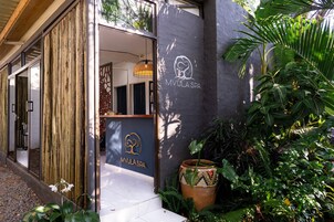 Couples treatment rooms, body treatments, aromatherapy