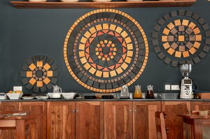 Free daily cooked-to-order breakfast