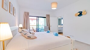 1 bedroom, in-room safe, iron/ironing board, free WiFi